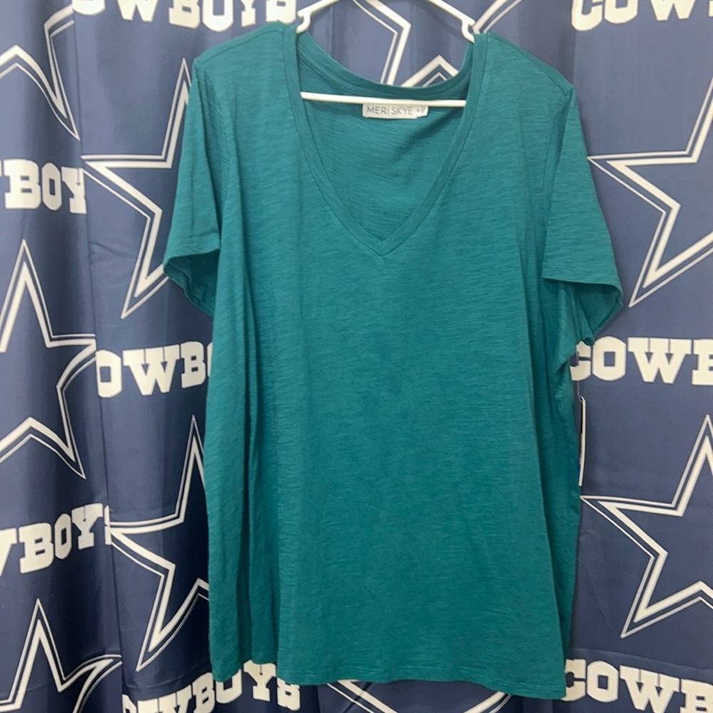 NWT Size 2X green Meri Skye tshirt